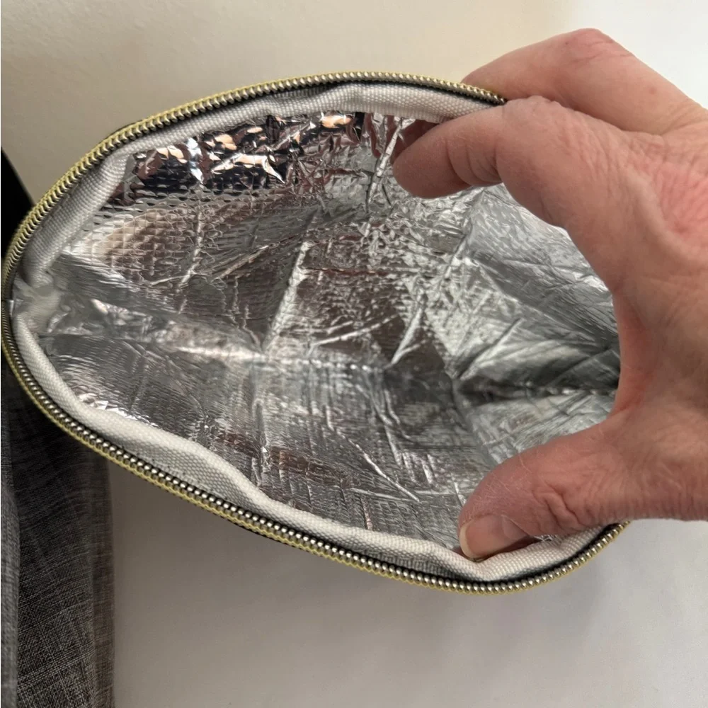 HaloVa Gray Baby insulated Bag also has strap for shoulder or crossbody - Picture 14 of 16